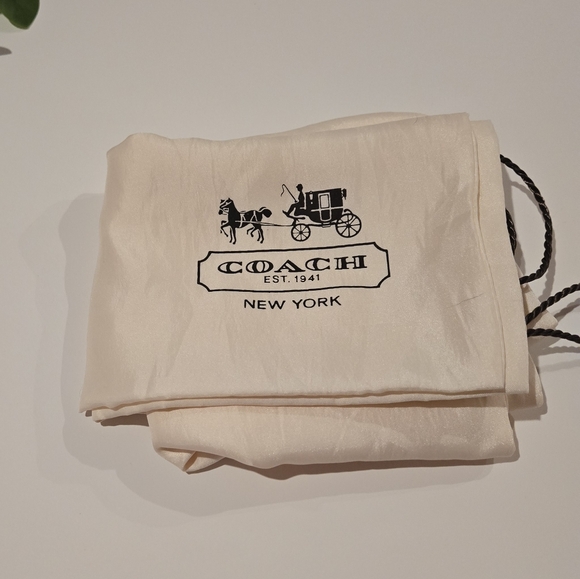 Coach Cream Dust Bag - Picture 2 of 5